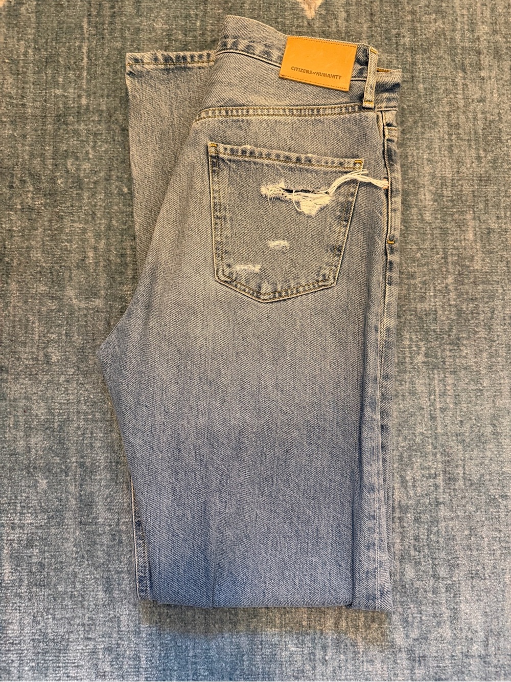 Citizens Of Humanity Eva Light Blue Straight-Leg Jeans with Distressing